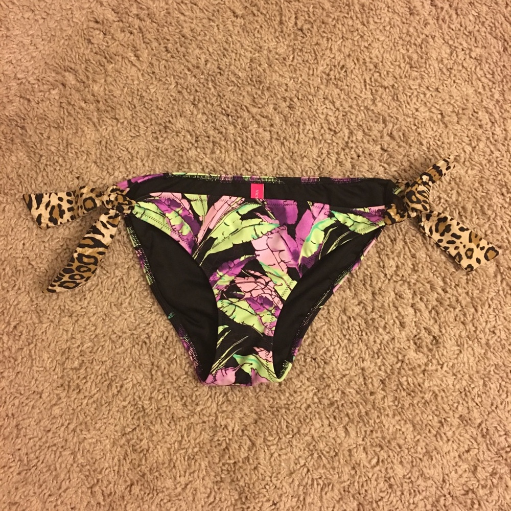 Victoria’s Secret Bikini Bottoms